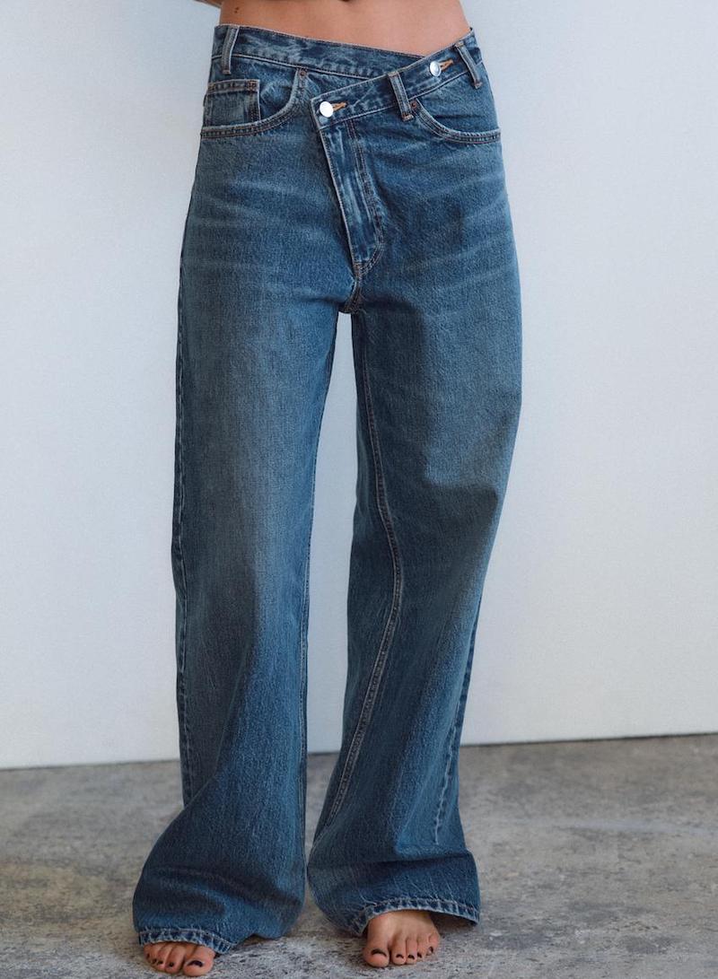 jeans-larghi-primavera-2025-asimmetrici