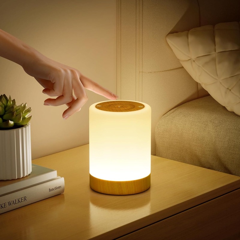 prodotti-casa-marzo-2025-lampada-comodino