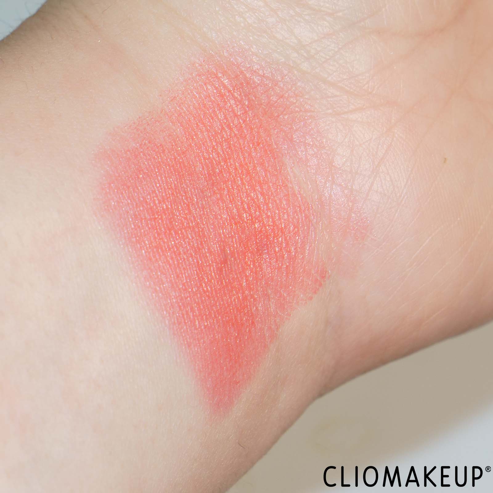 recensione-blush-catrice-kiss-glow-blush-stick-swatch