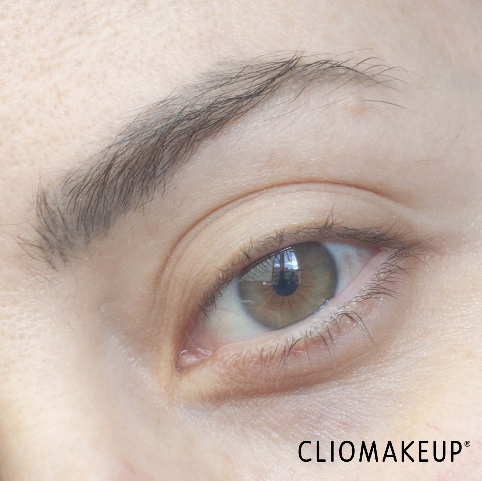 recensione-crema-contorno-occhi-belif-moisturizing-eye-bomb-applicazione-prodotto