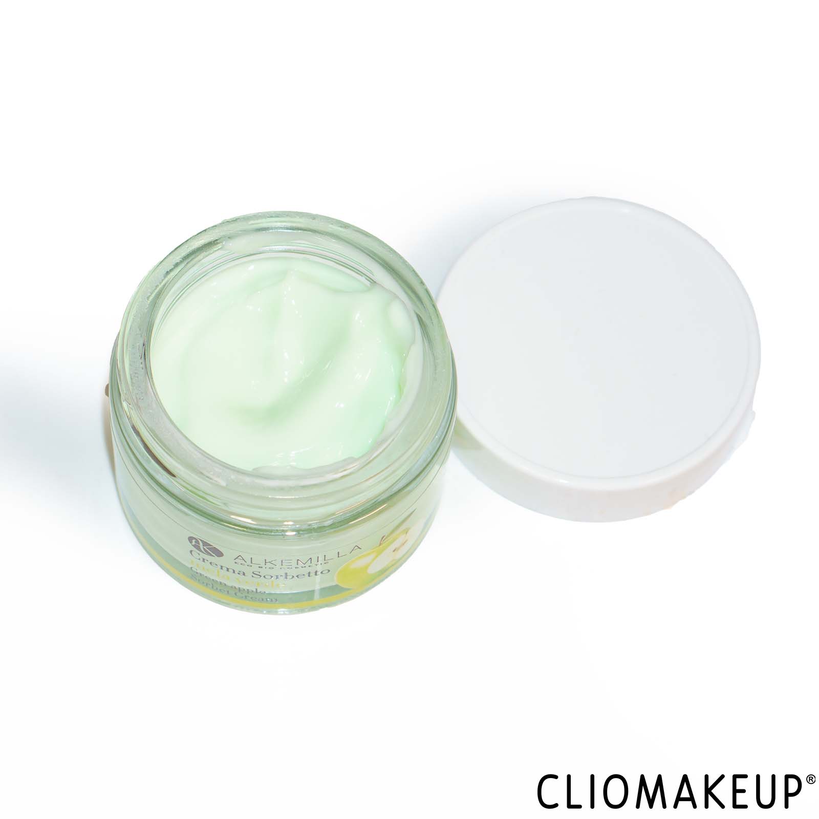 recensione-crema-viso-alkemilla-crema-sorbetto-mela-verde-close-up