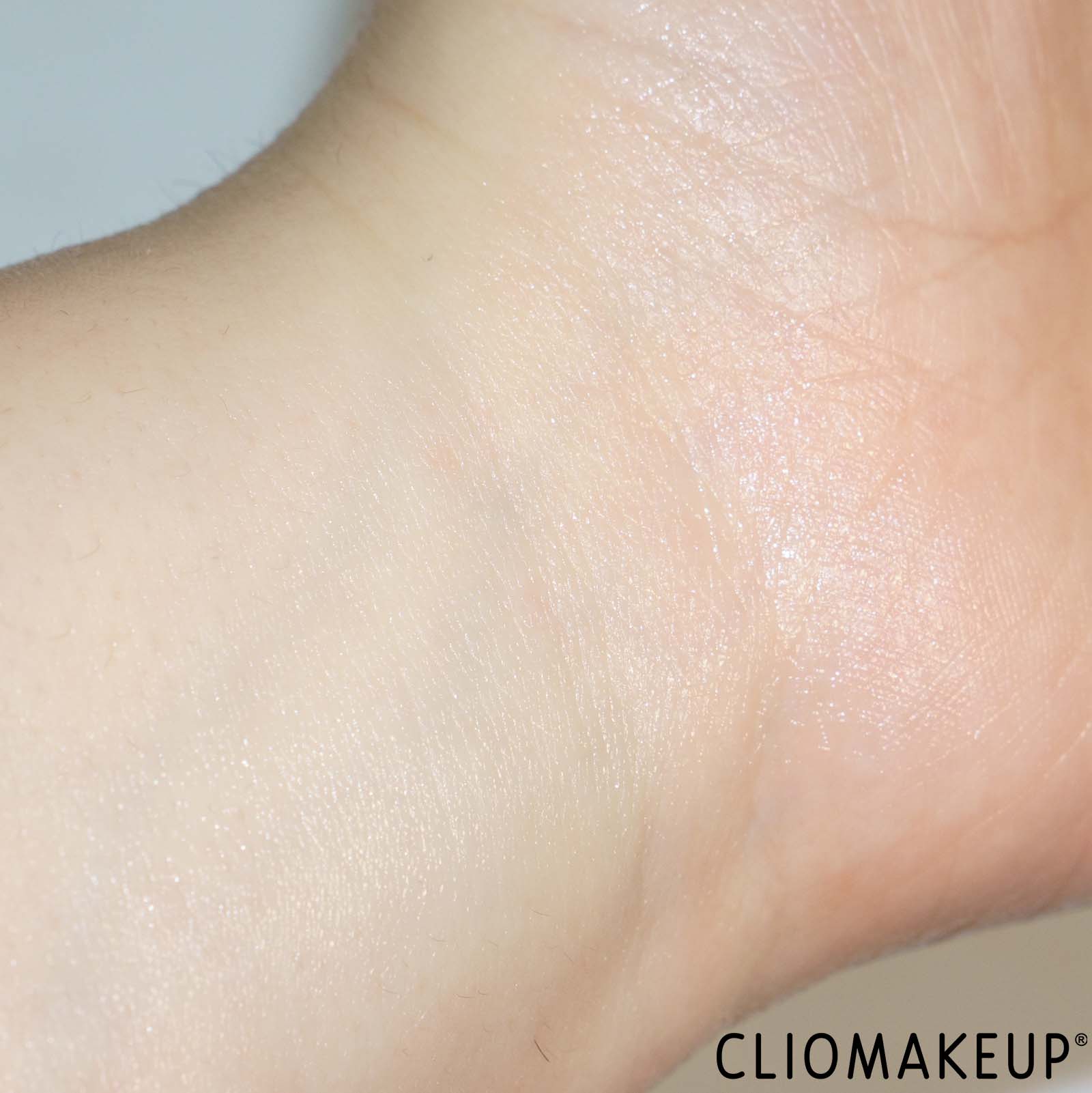 recensione-crema-viso-alkemilla-crema-sorbetto-mela-verde-swatch-braccio