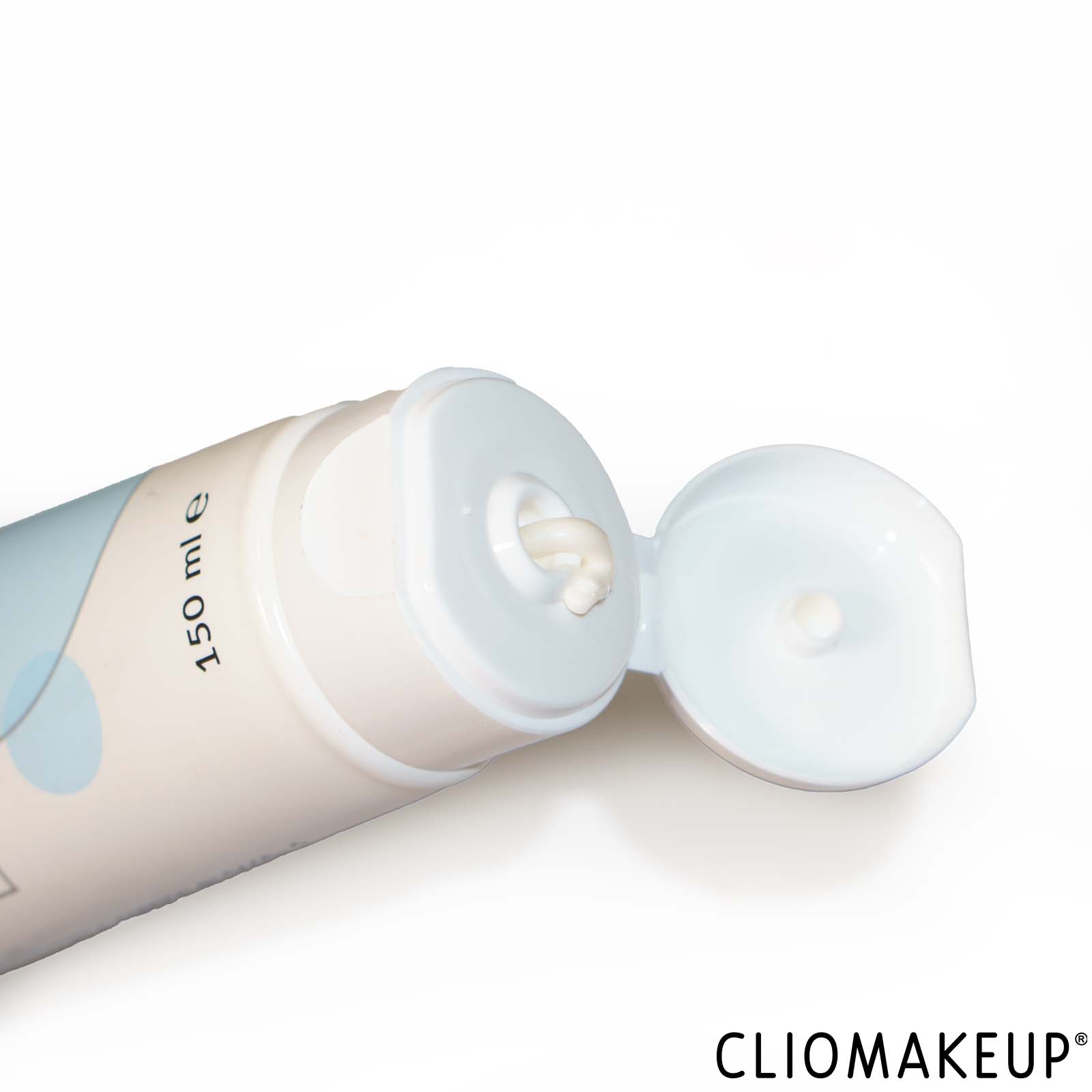 recensione-detergente-viso-avon-anew-gentle-cleansing-cream-close-up