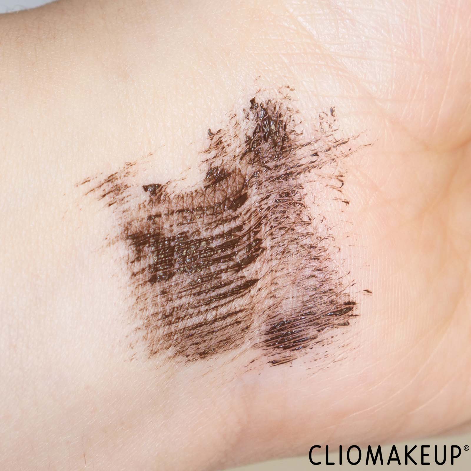 recensione-mascara-maybelline-mascara-sky-high-marrone-swatch