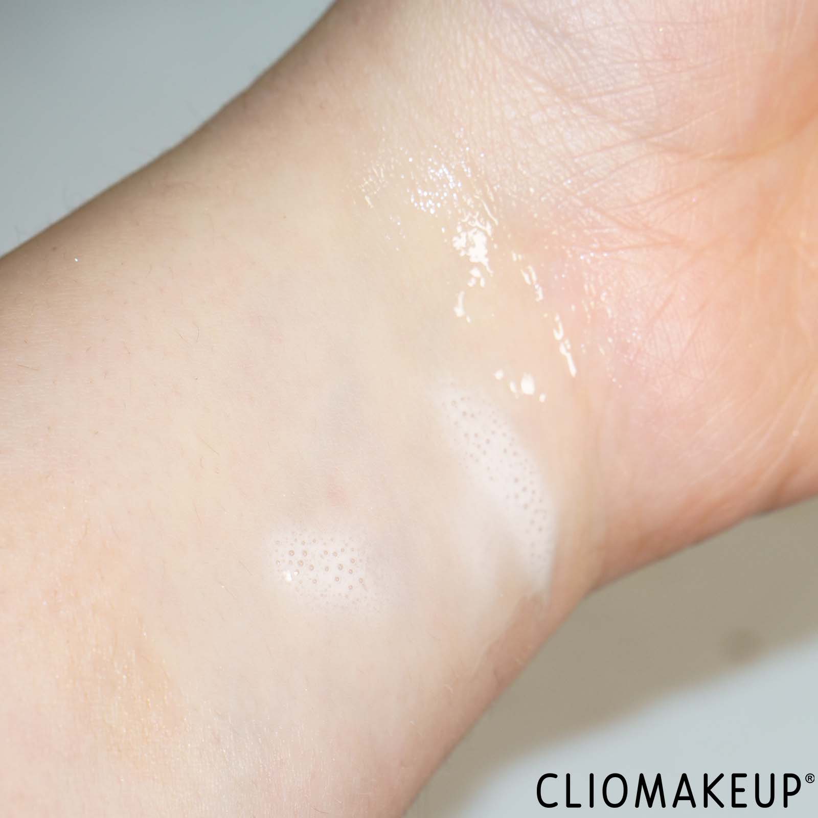 recensione-spray-volumizzante-tigi-bed-head-queen-for-a-day-thickening-spray-swatch