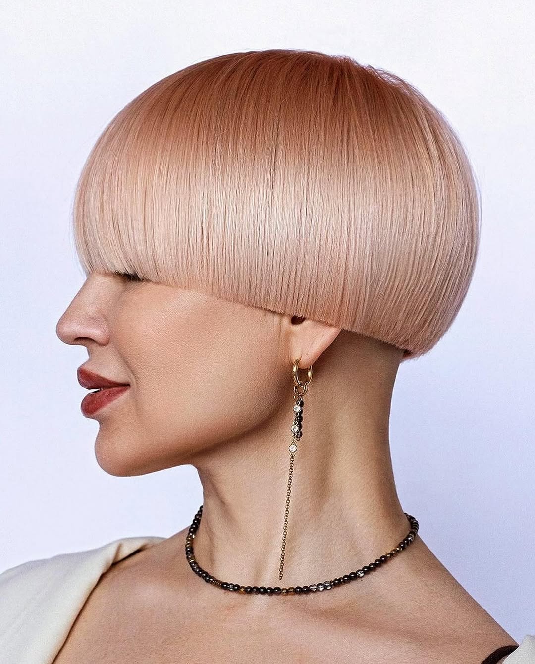 tagli-capelli-corti-cortissimi-primavera-2025-scodella