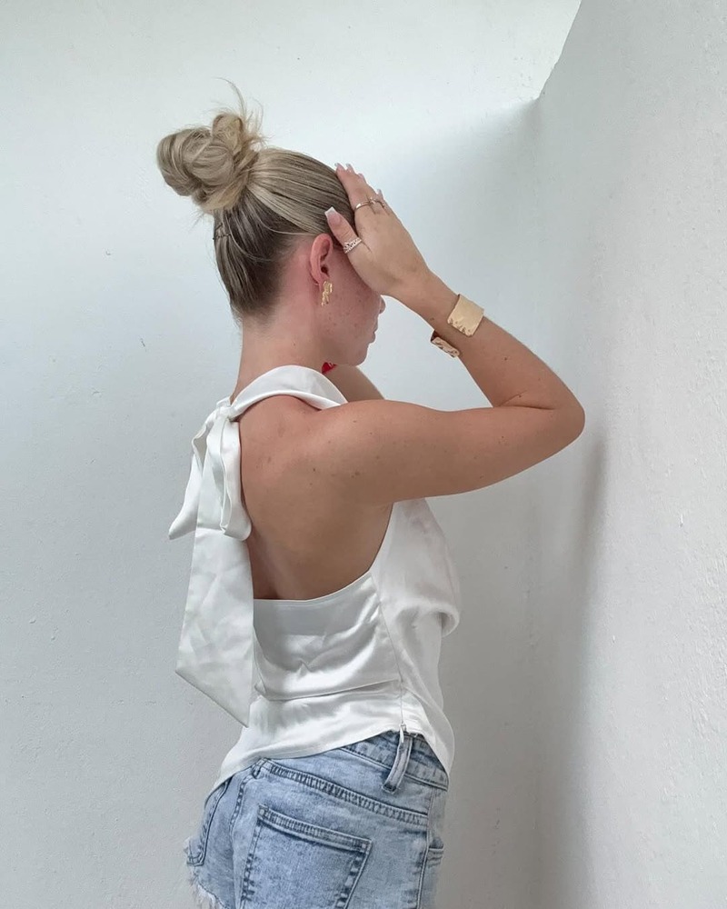 acconciatura-slick-back-chignon-alto