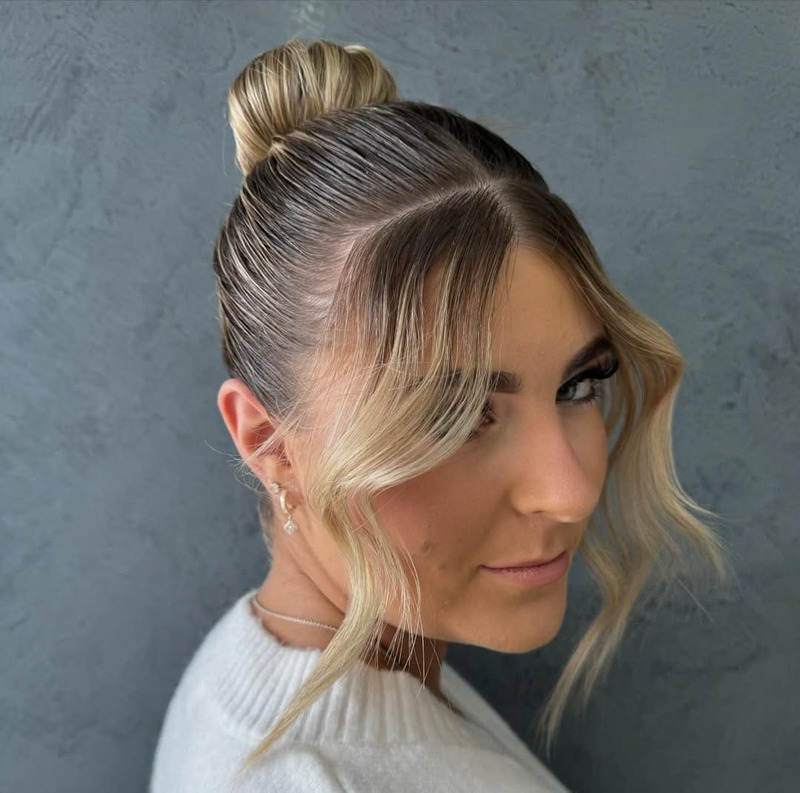 acconciatura-slick-back-curtain-bangs