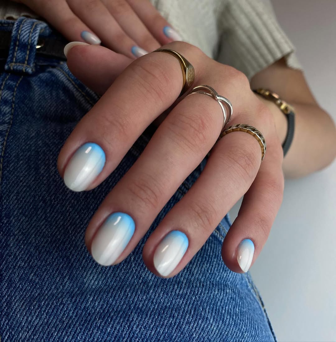 baby-boomer-unghie-corte-azzurro