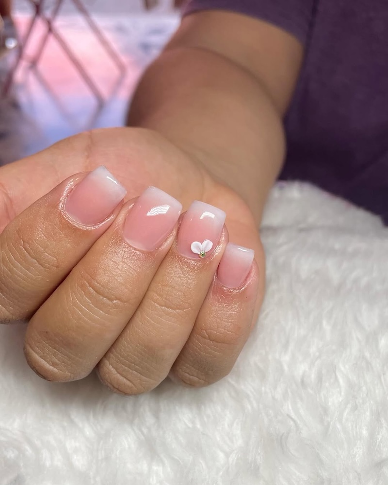 baby-boomer-unghie-corte-fiore