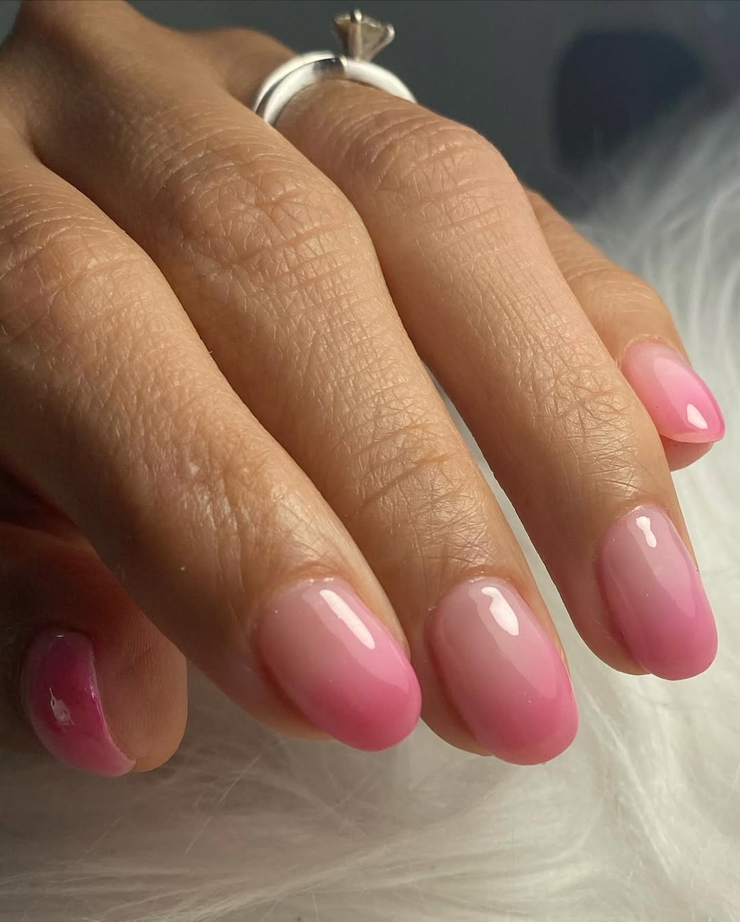 baby-boomer-unghie-corte-rosa
