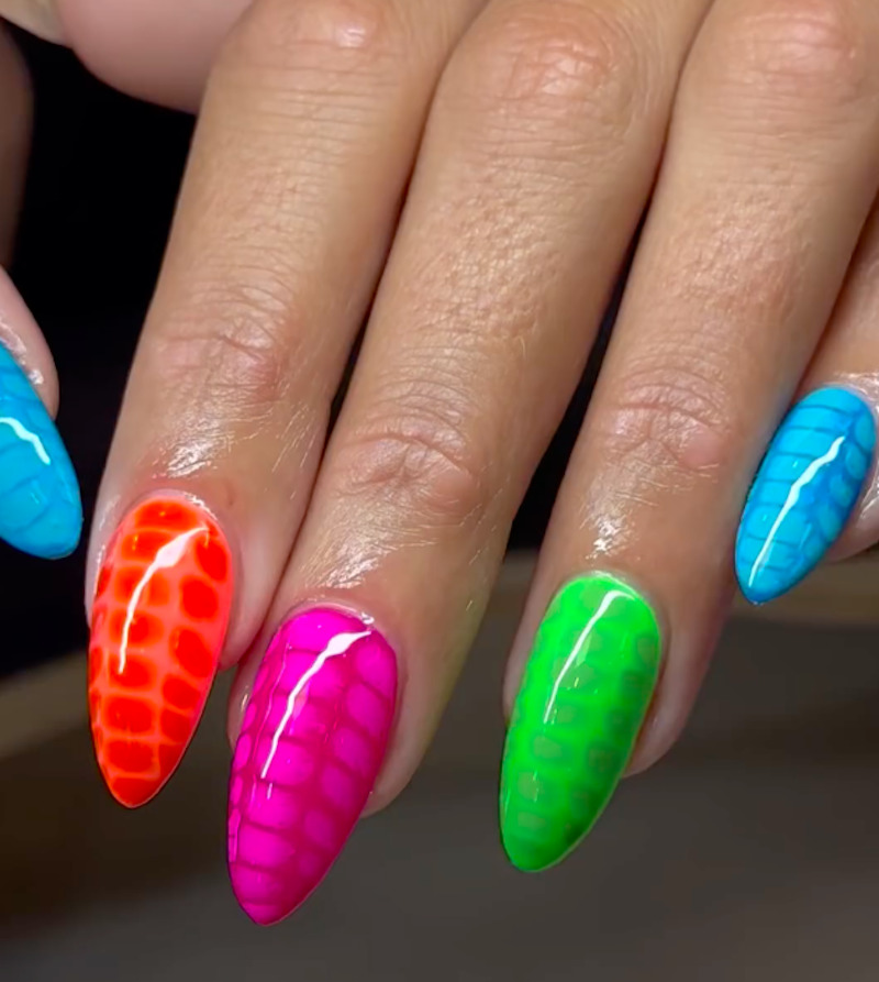 blooming-gel-unghie-colorati