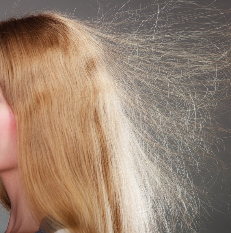 capelli-elettrici-energia-elettrostatica