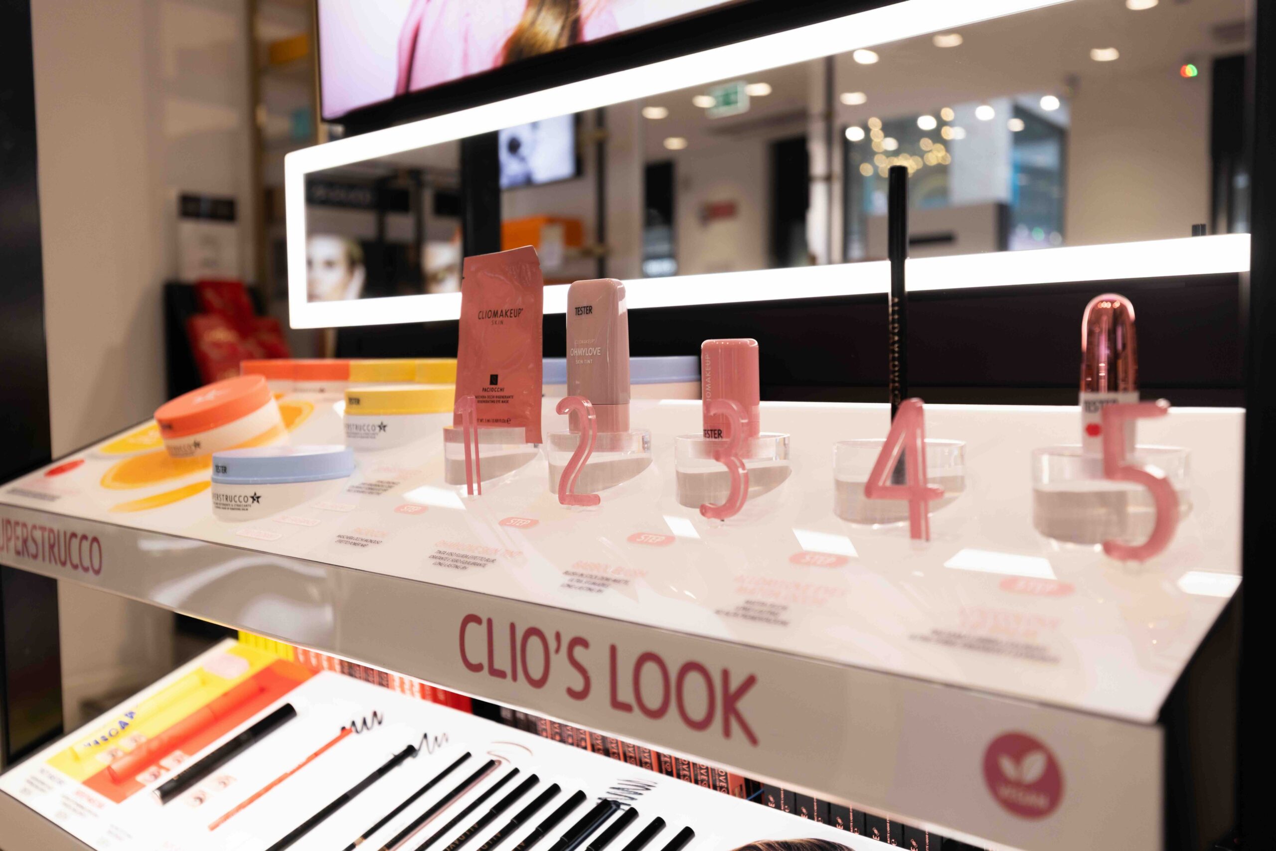 cliomakeup-douglas-espositore-prodotti-clio-look