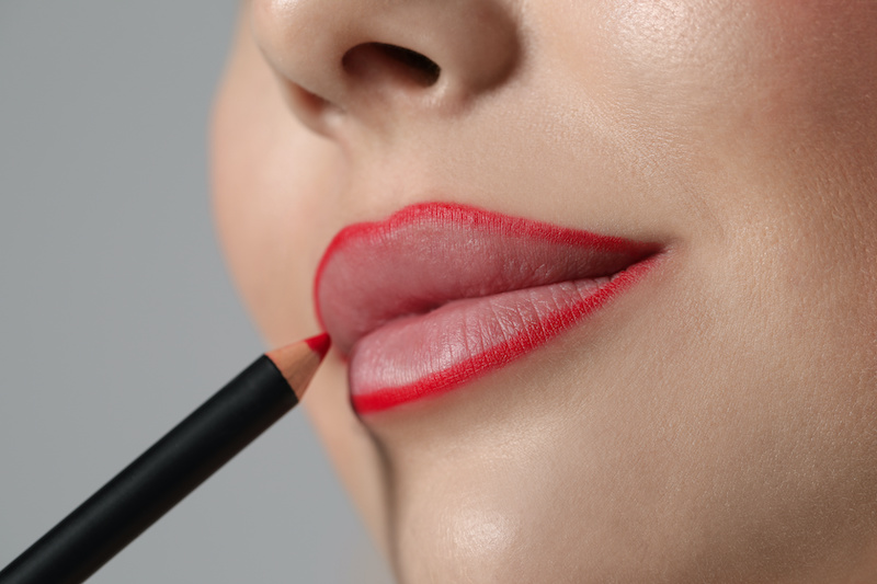 come-mettere-matita-labbra-trucco
