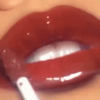 gloss-in-stick-cosa-sono-come-usarli-saluti