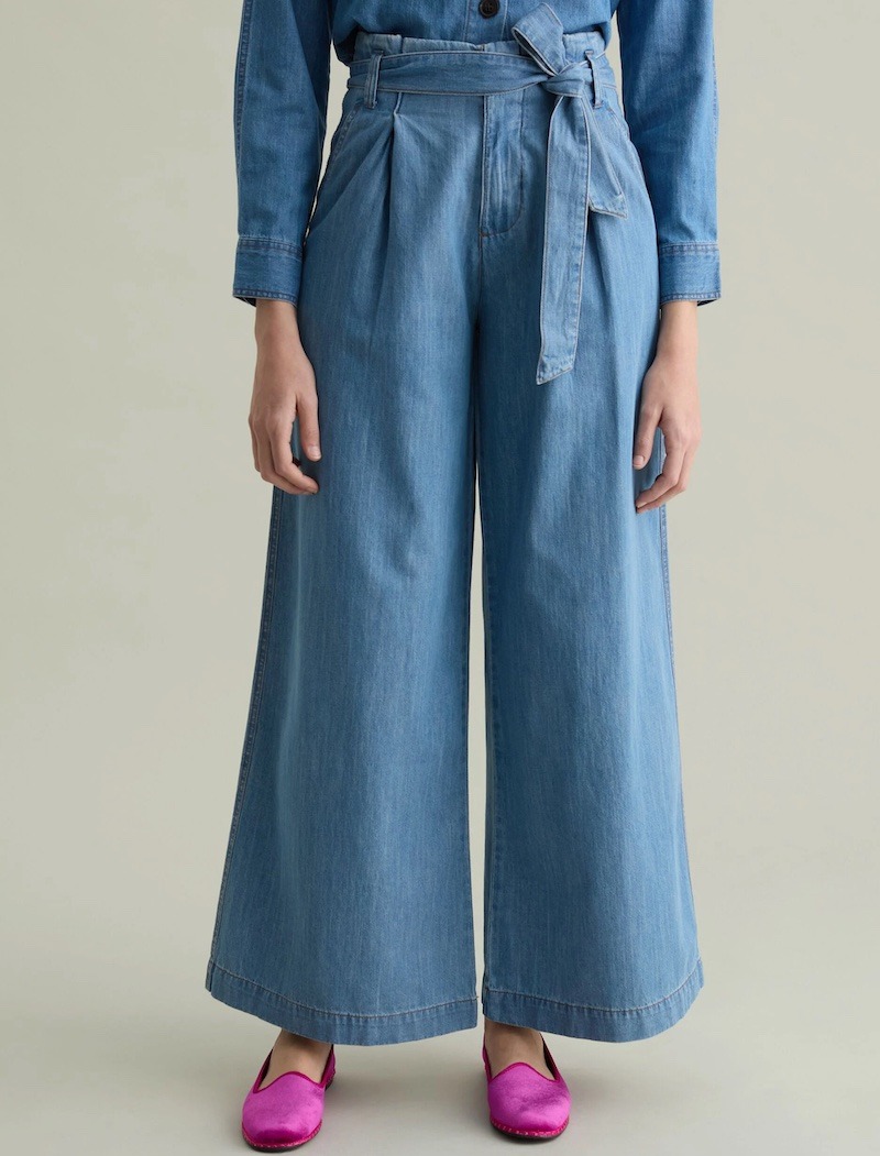 novità-piombo-primavera-2025-donna-jeans-larghi