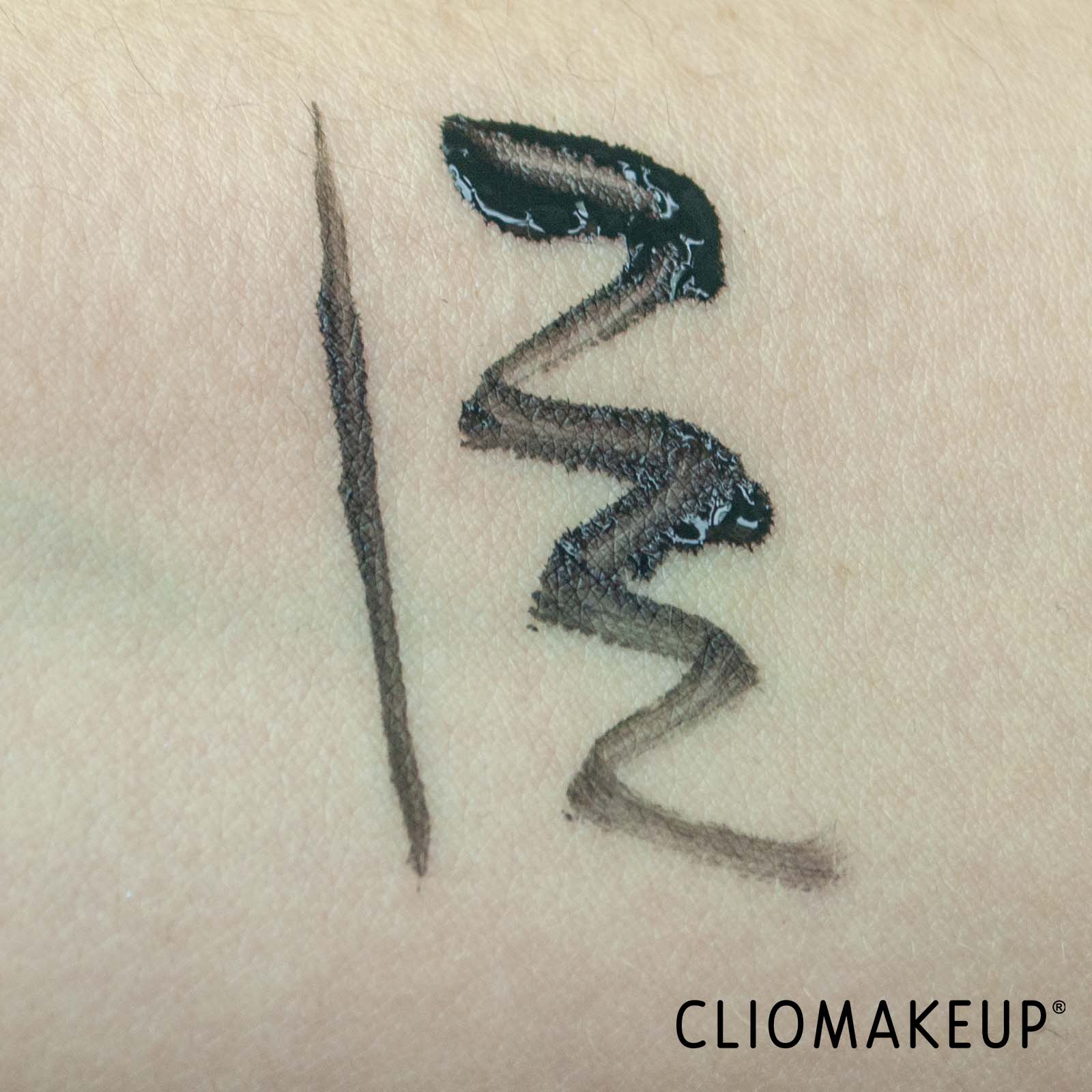 recensione-eyeliner-extralandia-crossword-liner-ultra-matte-swatch