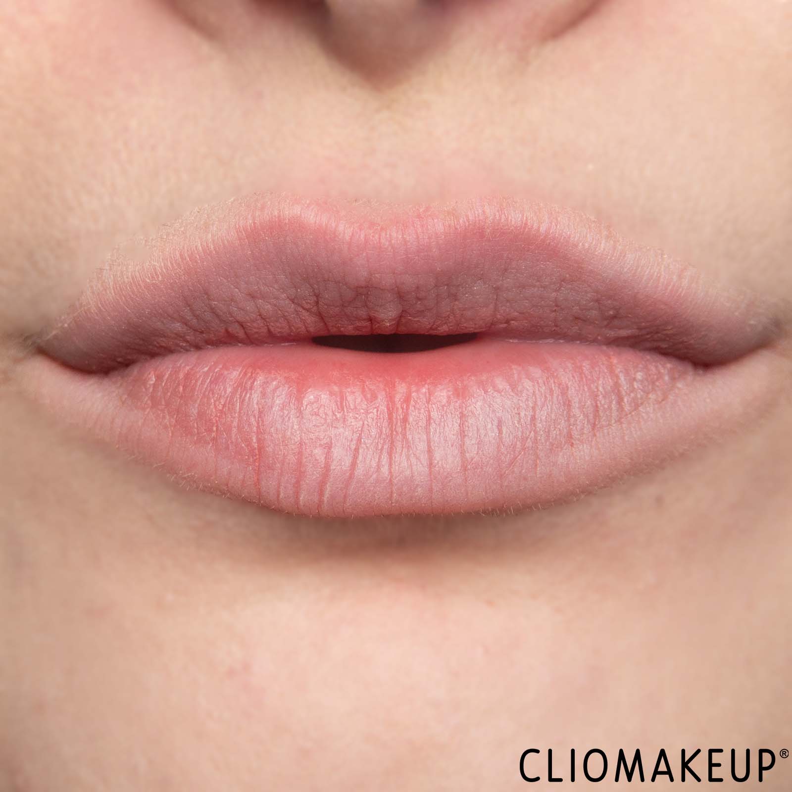 recensione-matite-labbra-avon-ultra-color-lip-pencil-labbra-naturali