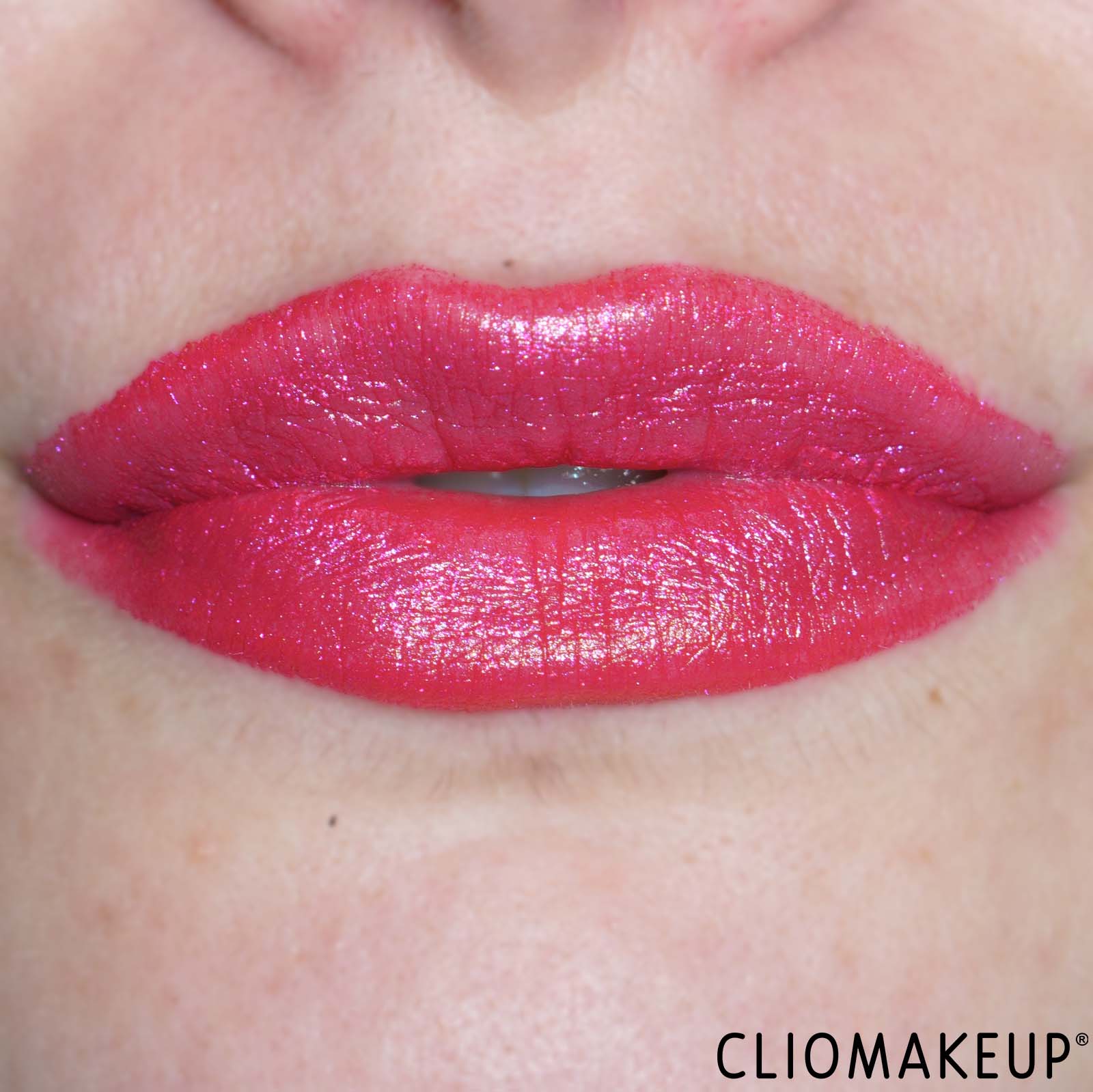 recensione-rossetti-avon-ultra-color-shimmer-lipstick-fucsia