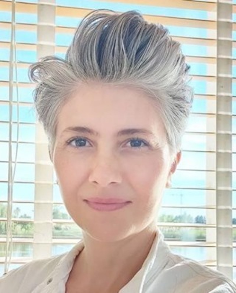 tagli-capelli-grigi-pixie-cut