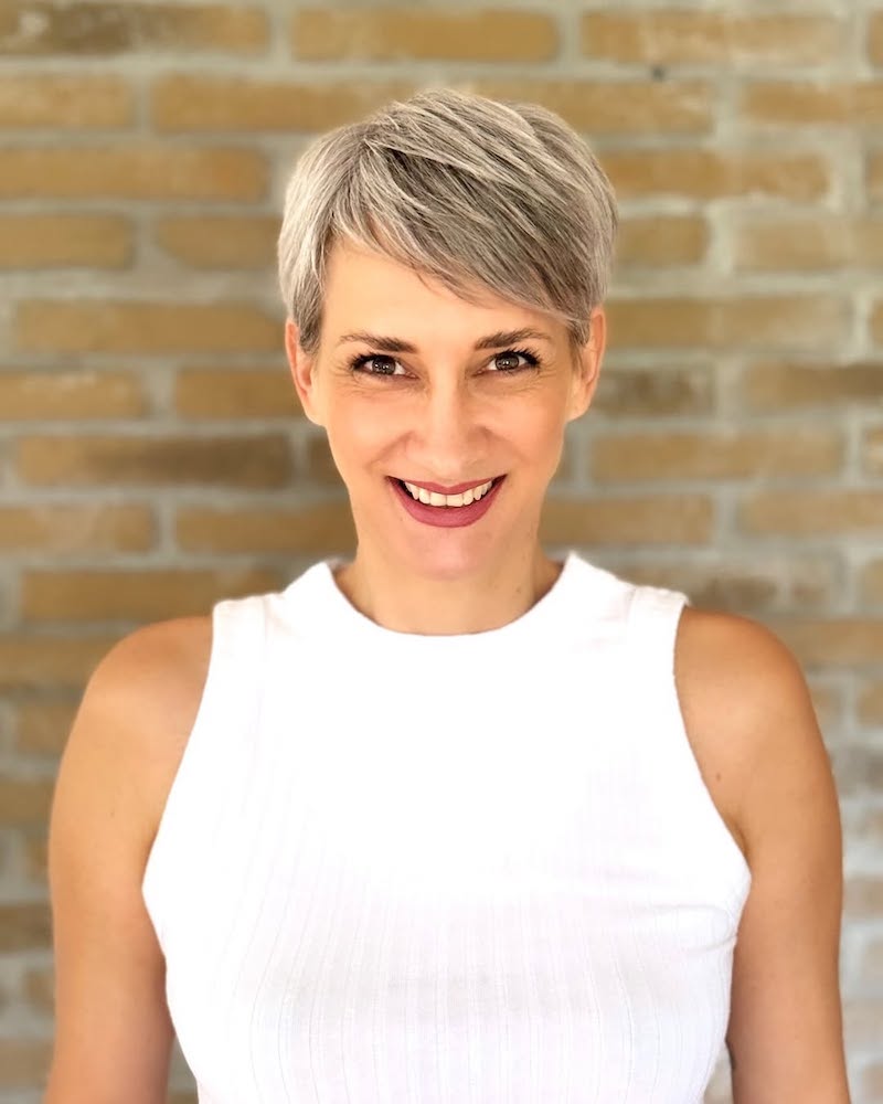 tagli-capelli-grigi-pixie
