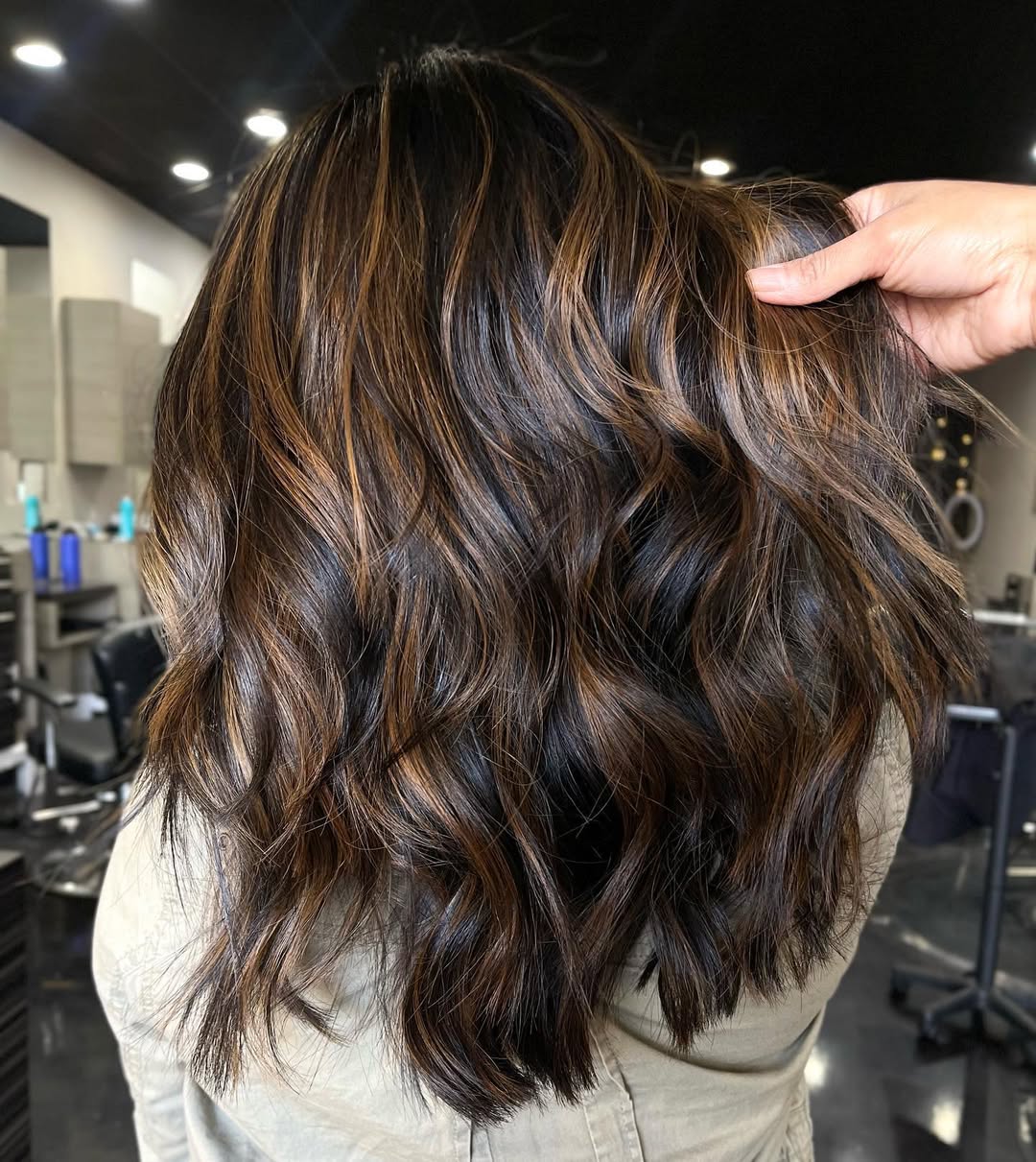 balayage-nocciola-base-scura-caldo