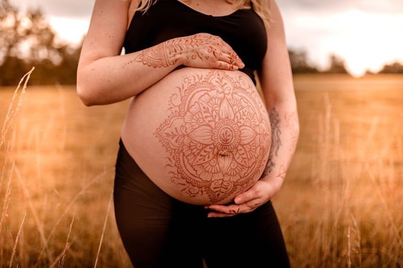 belly-painting-henne