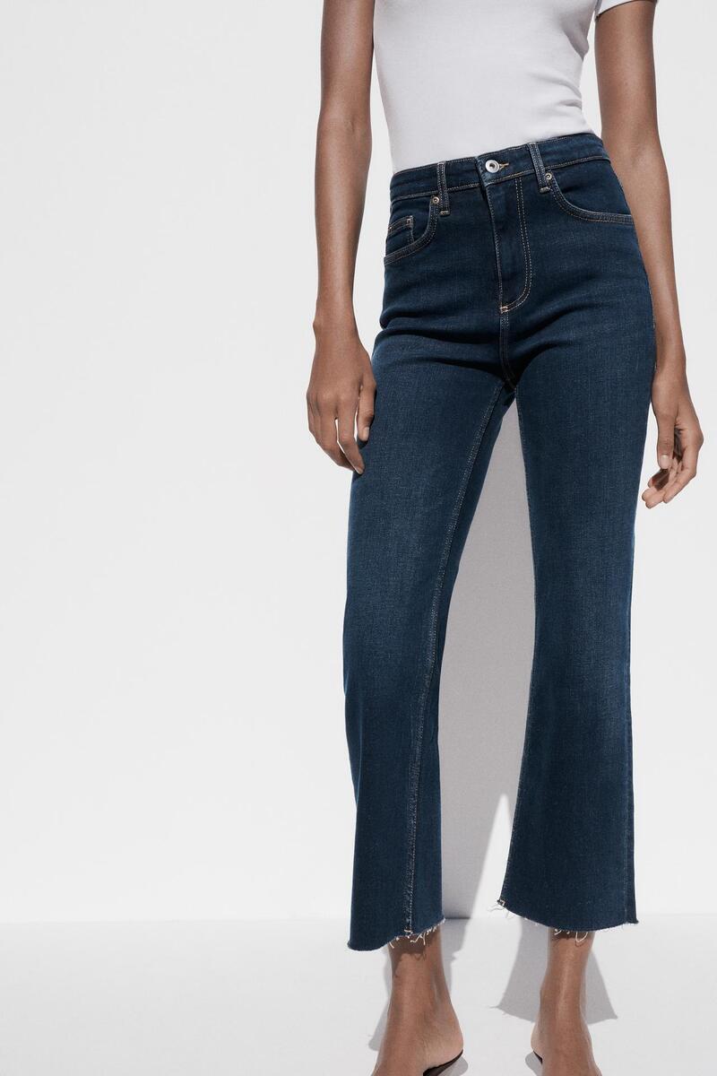 jeans-vita-alta-zara-primavera-2025-cropped-flare