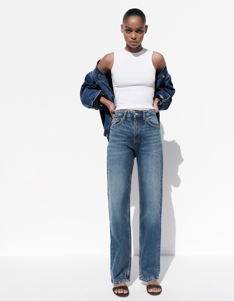 jeans-vita-alta-zara-primavera-2025-mom