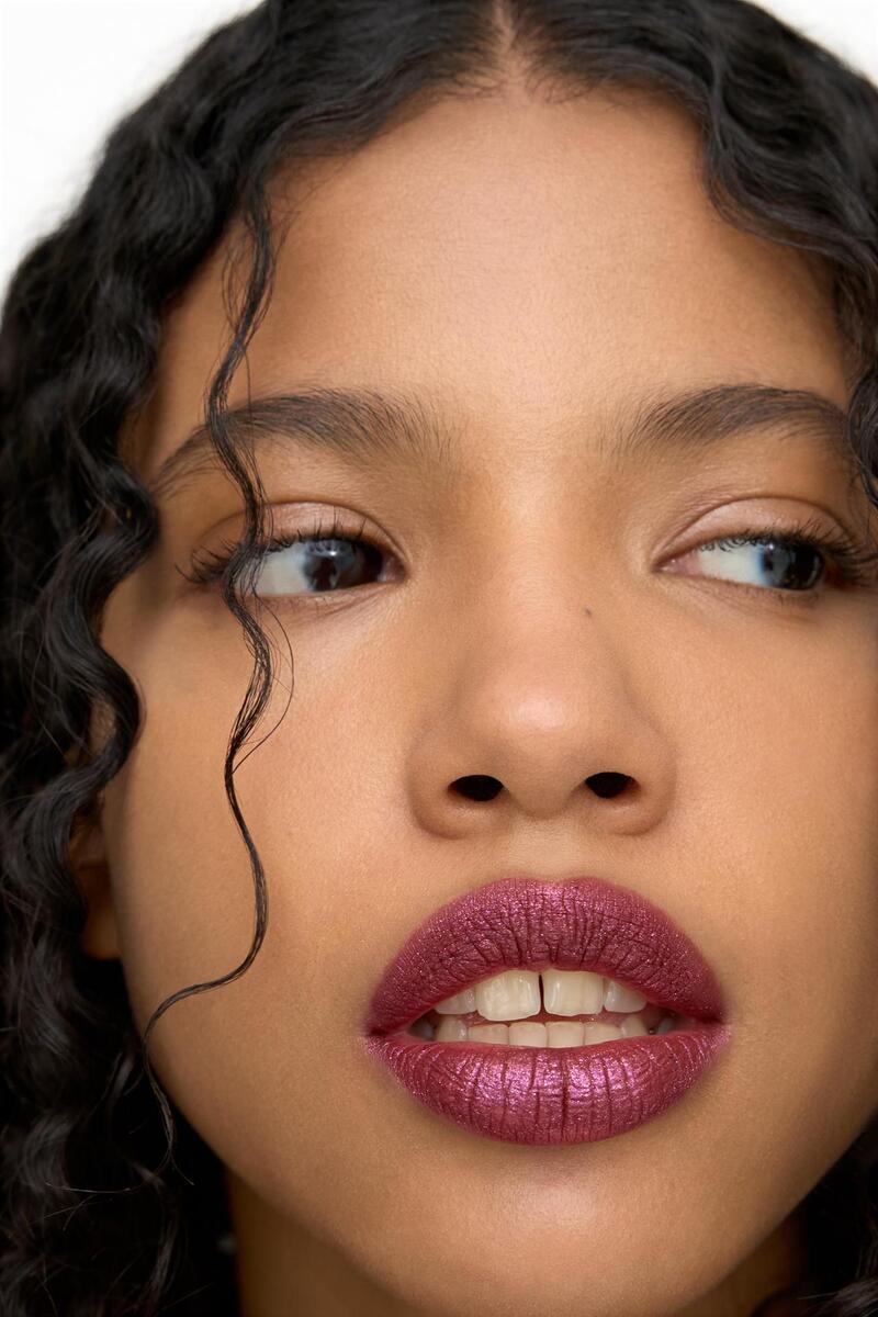 make-up-labbra-zara-sparkle-press-on-lips-berry