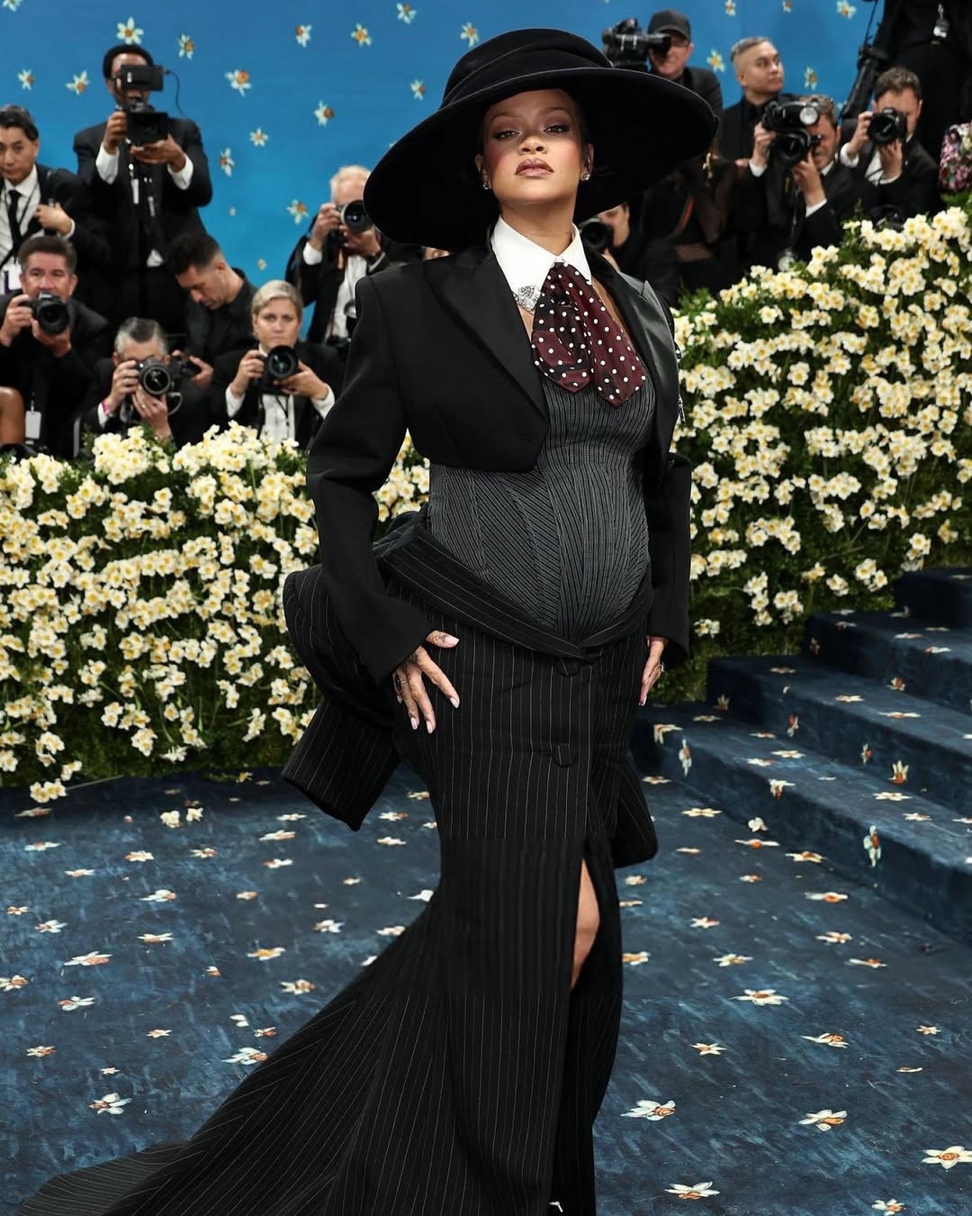 met-gala-2025-look-rihanna-marc-jacobs