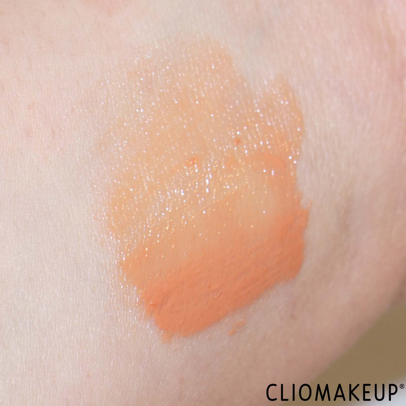 recensione-rossetto-essence-glossy-glaze-lipstick-swatch
