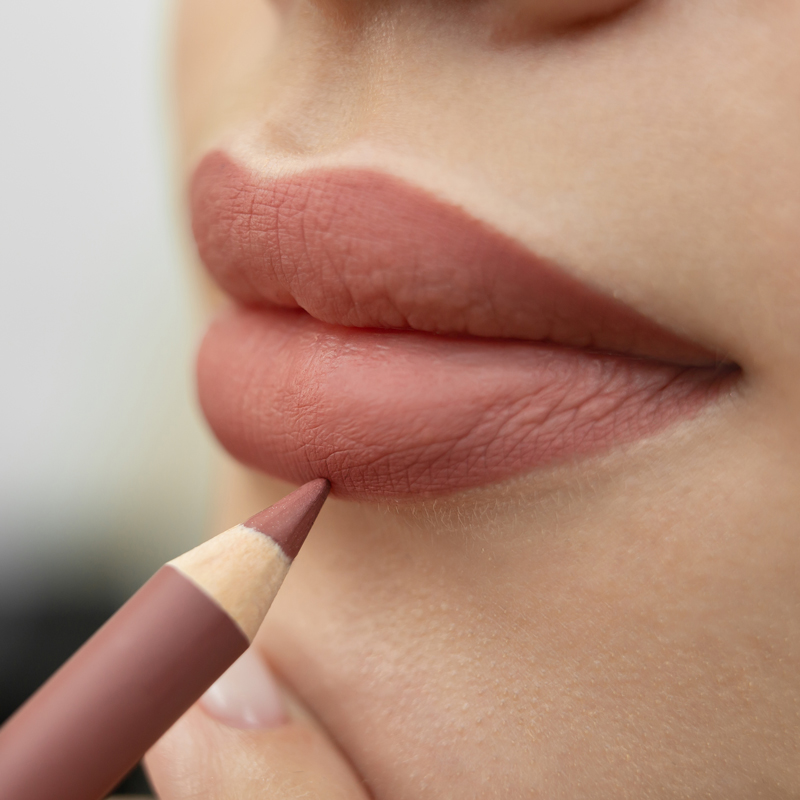 rossetto-rosso-sposa-matita