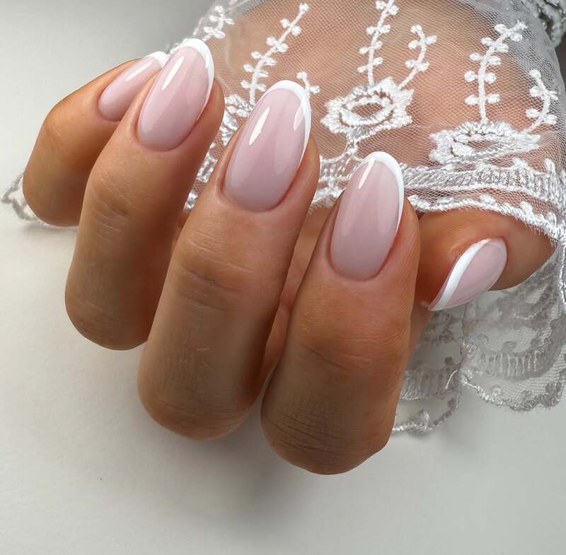 smalto-rosa-lattiginoso-matrimonio