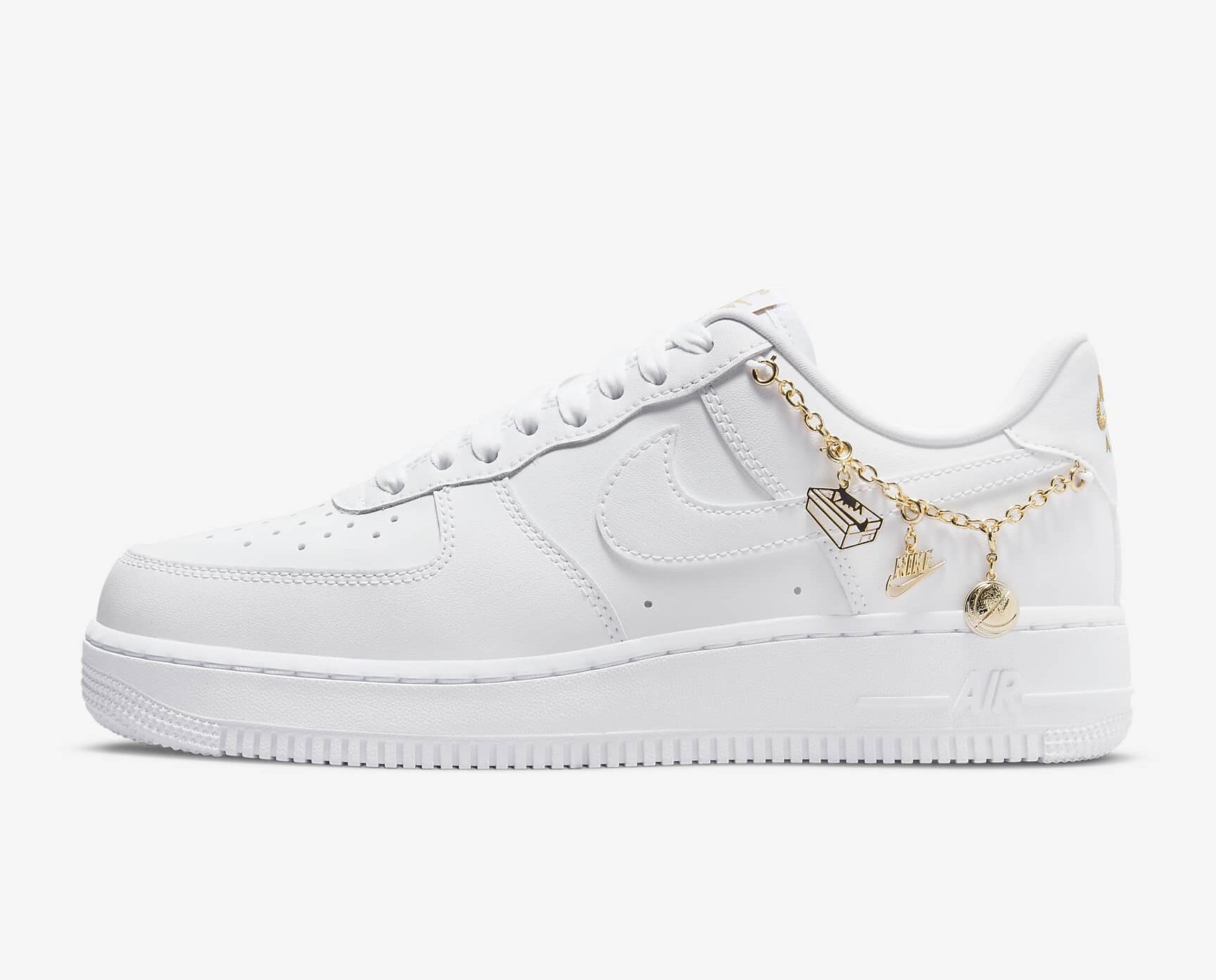 sneakers-bianche-primavera-2025-nike-air-force