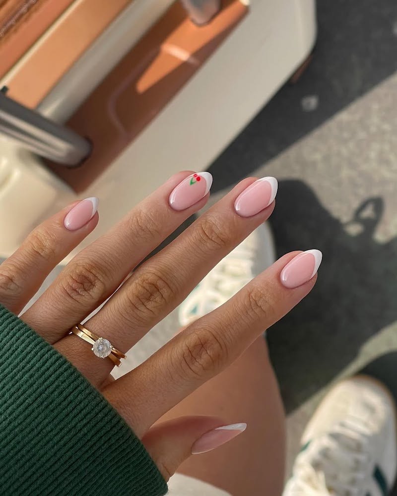 unghie-con-ciliegie-french