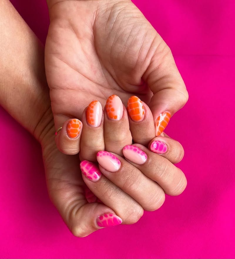 unghie-primavera-2025-semipermanente-serpente