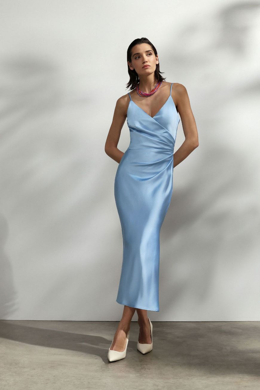 vestiti-cerimonia-economici-2025-celeste