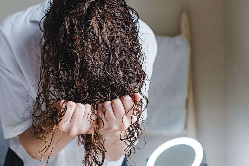 capelli-senza-fatica-tecnica-scrunch