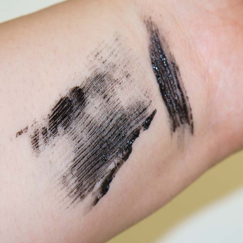 cliomakeup-recensione-mascara-maybelline-rocket-swatch