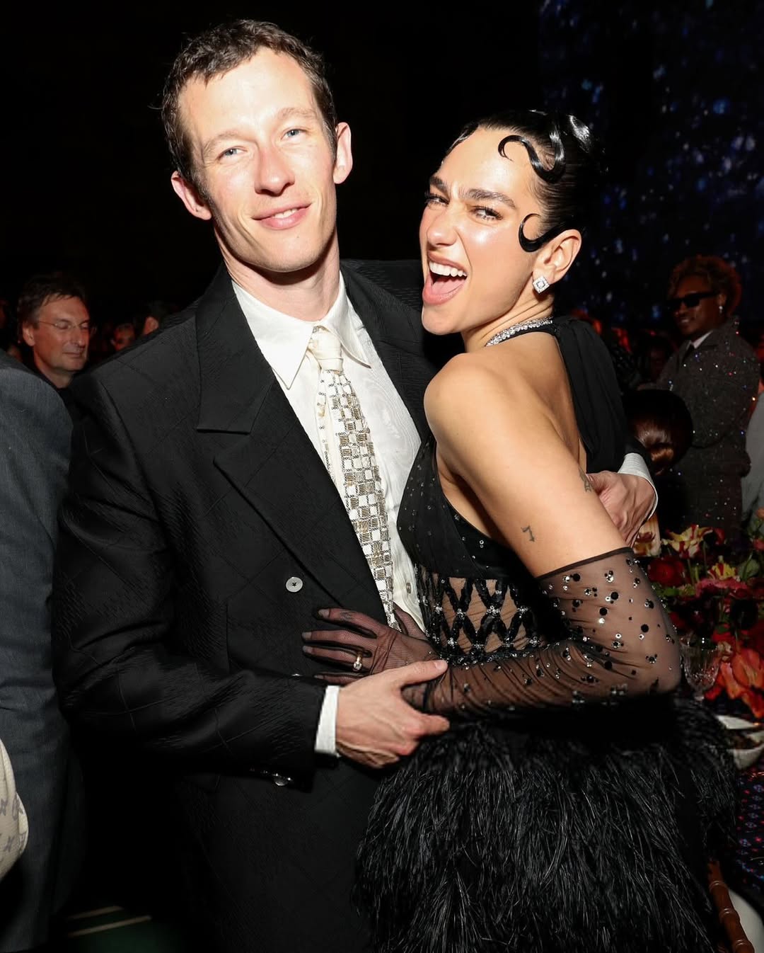 dua-lipa-si-sposa-metgala