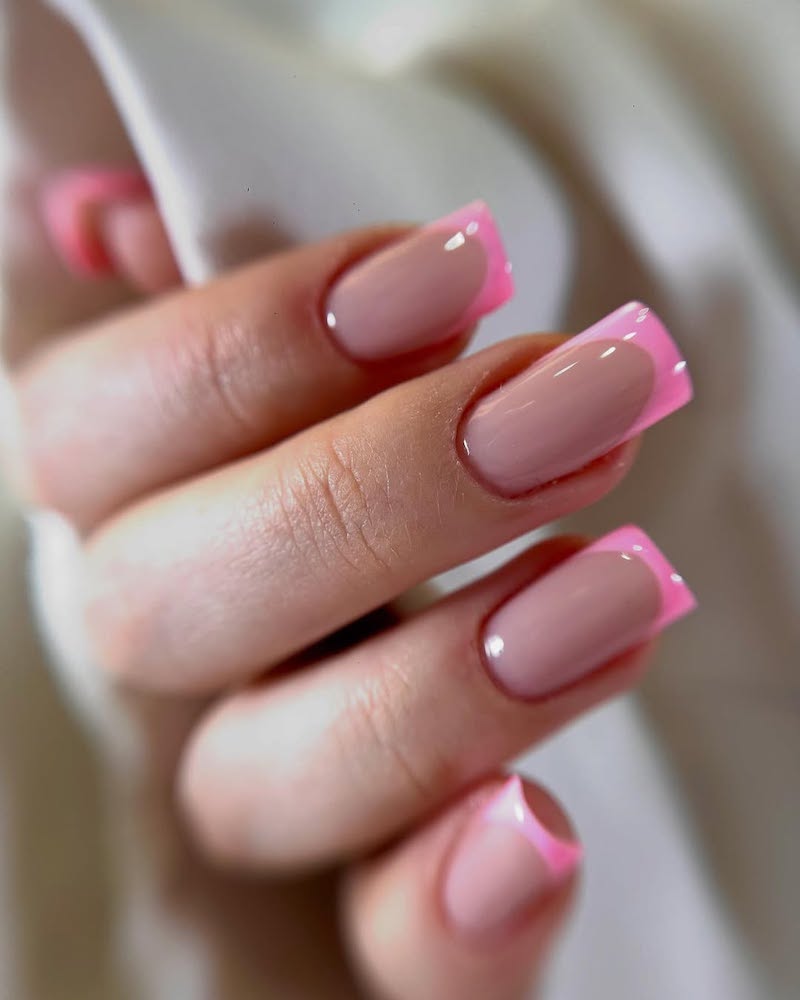 french-manicure-forme-unghie-rosa