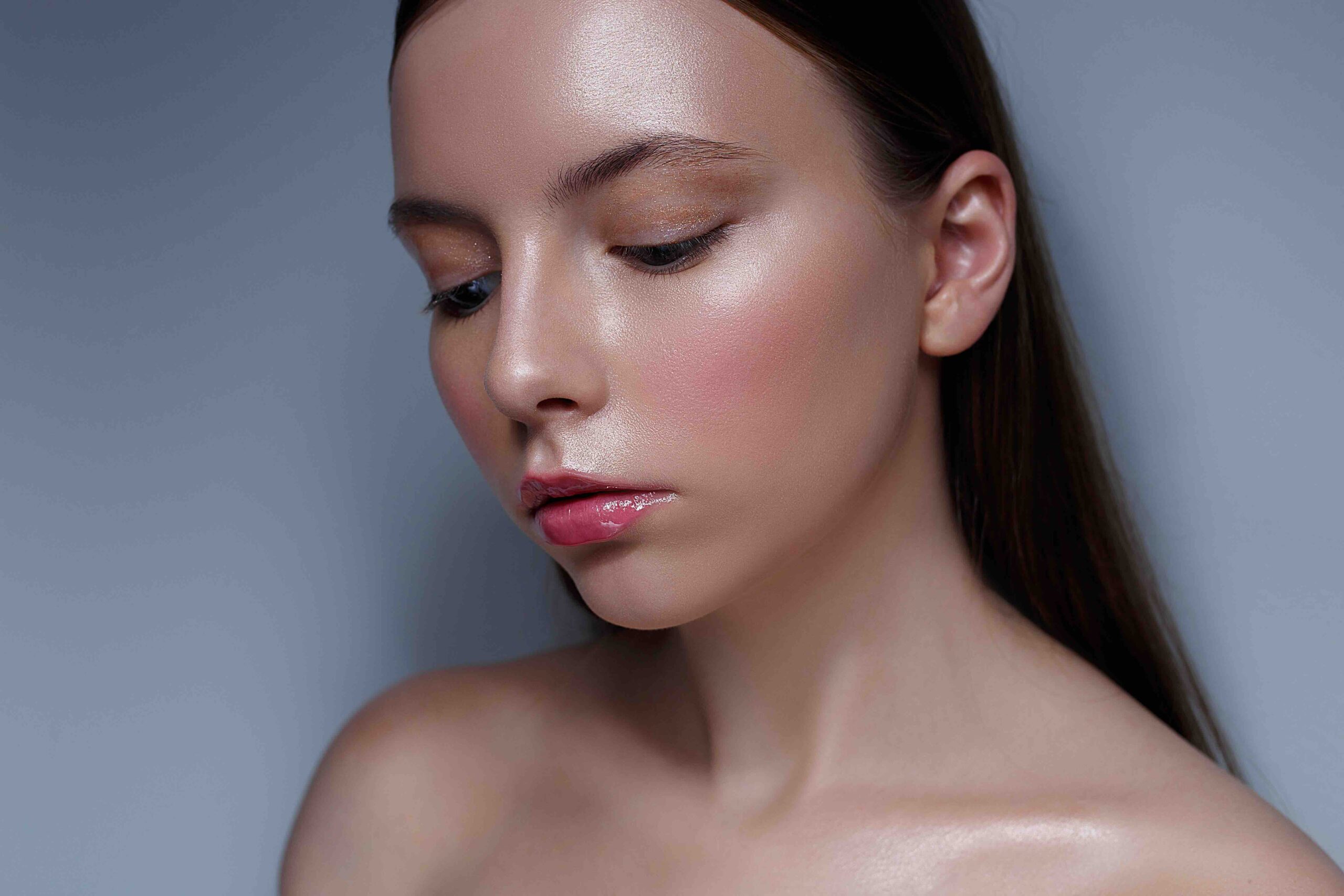 makeup-strobing-viso-illuminante