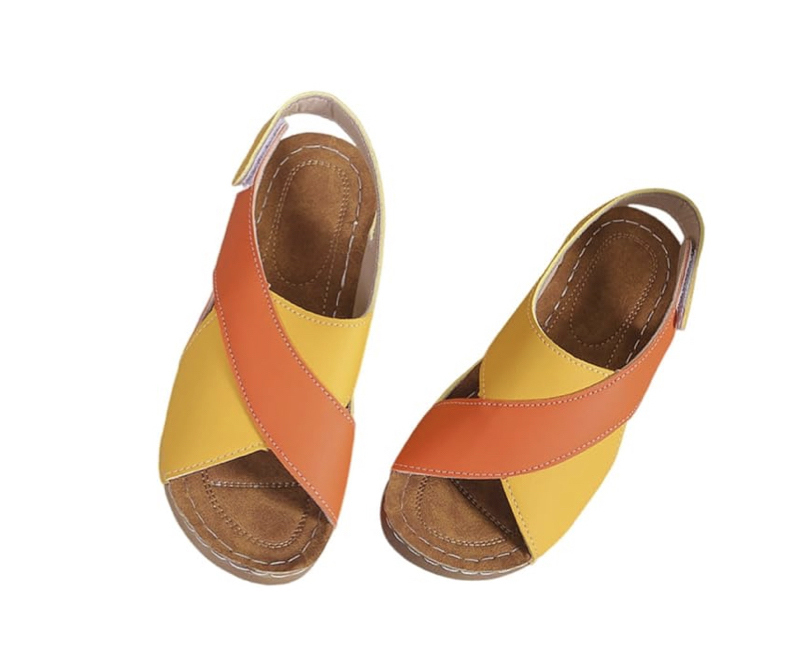 scarpe-basse-estate-2025-sandali-colorati