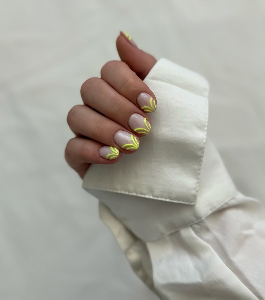 smalto-giallo-fluo-g_vica21 