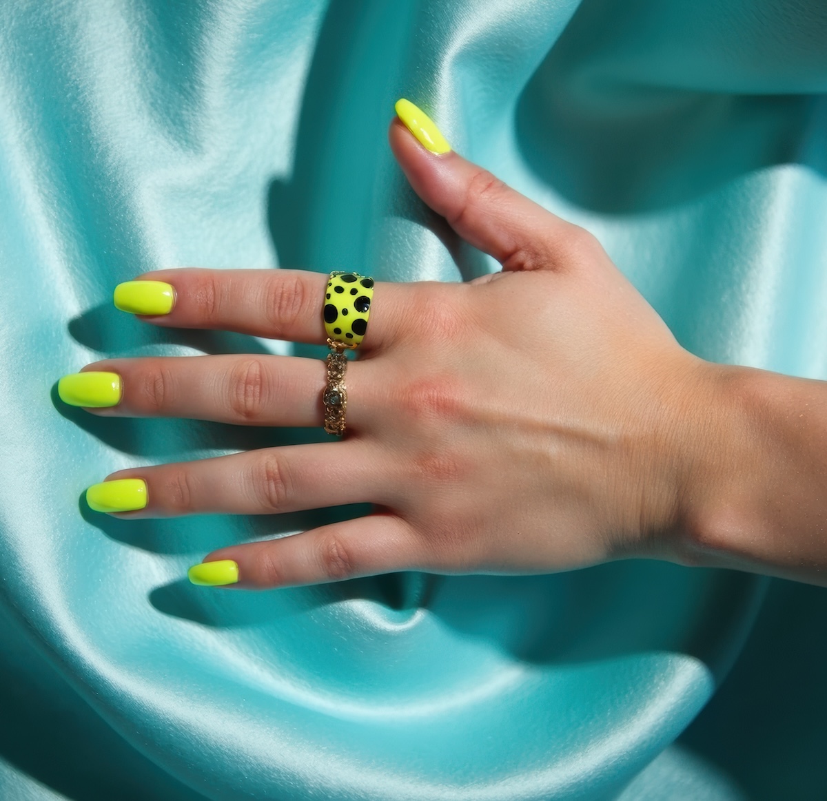 smalto-giallo-fluo-starush