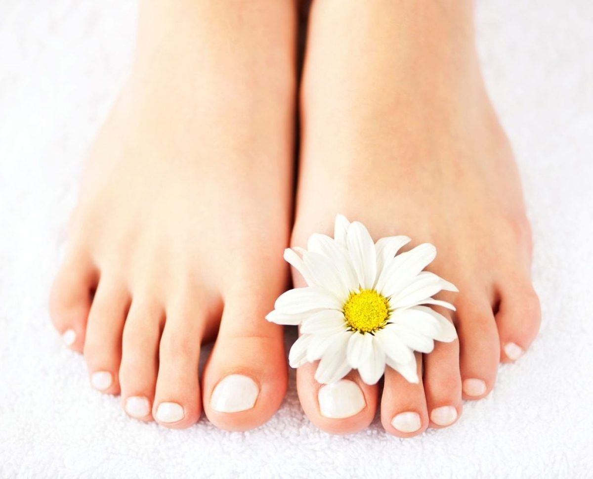 smalto-perlato-piedi