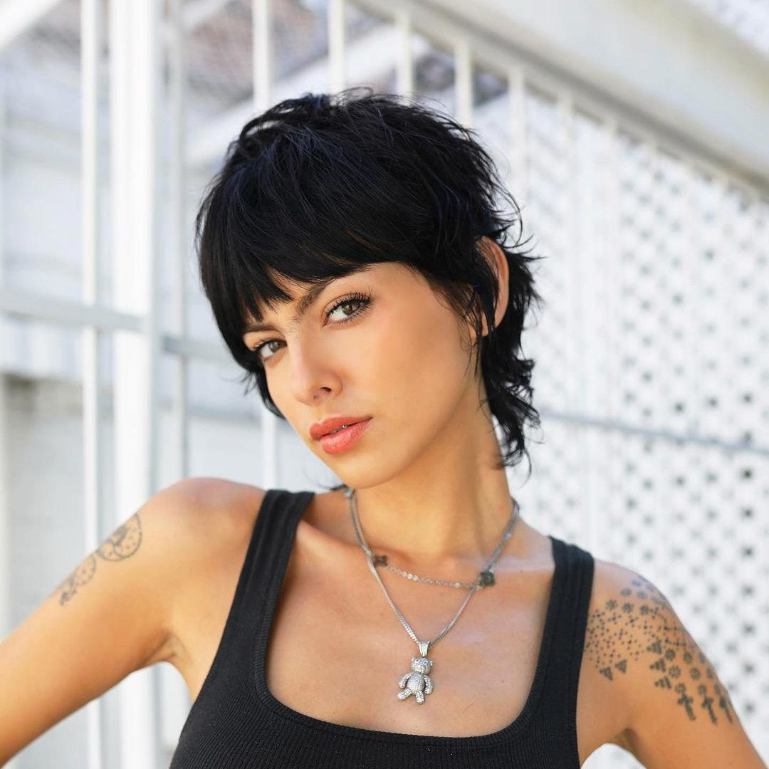 tagli-capelli-corti-estate-2025-scalati