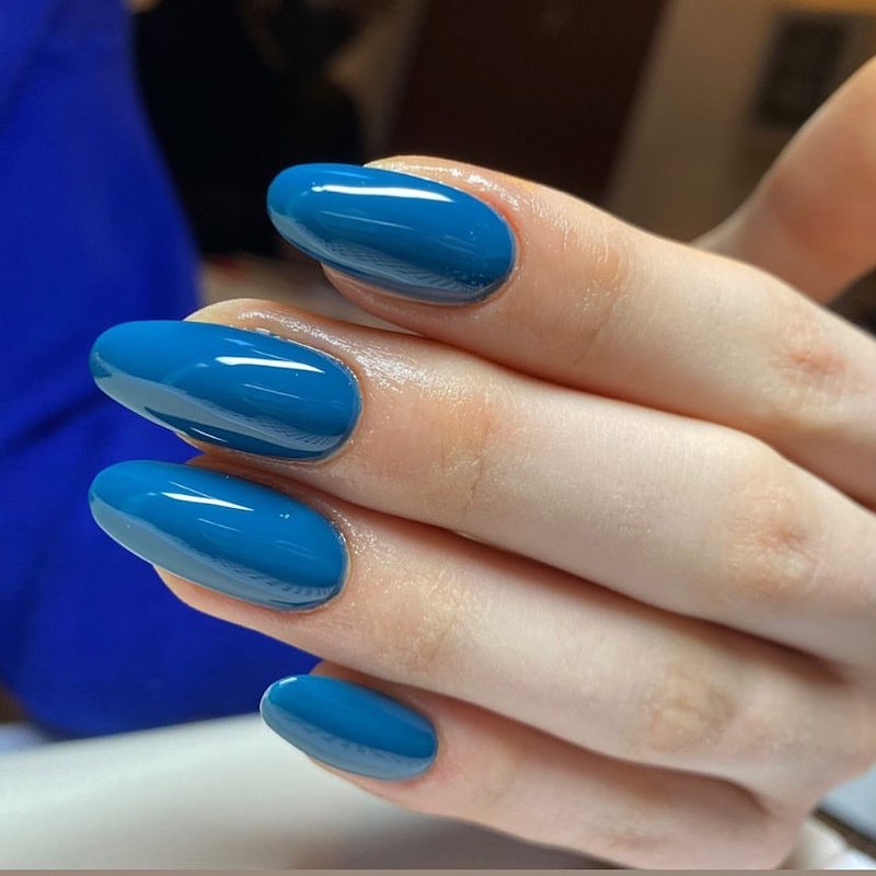 unghie-estate-2025-blu